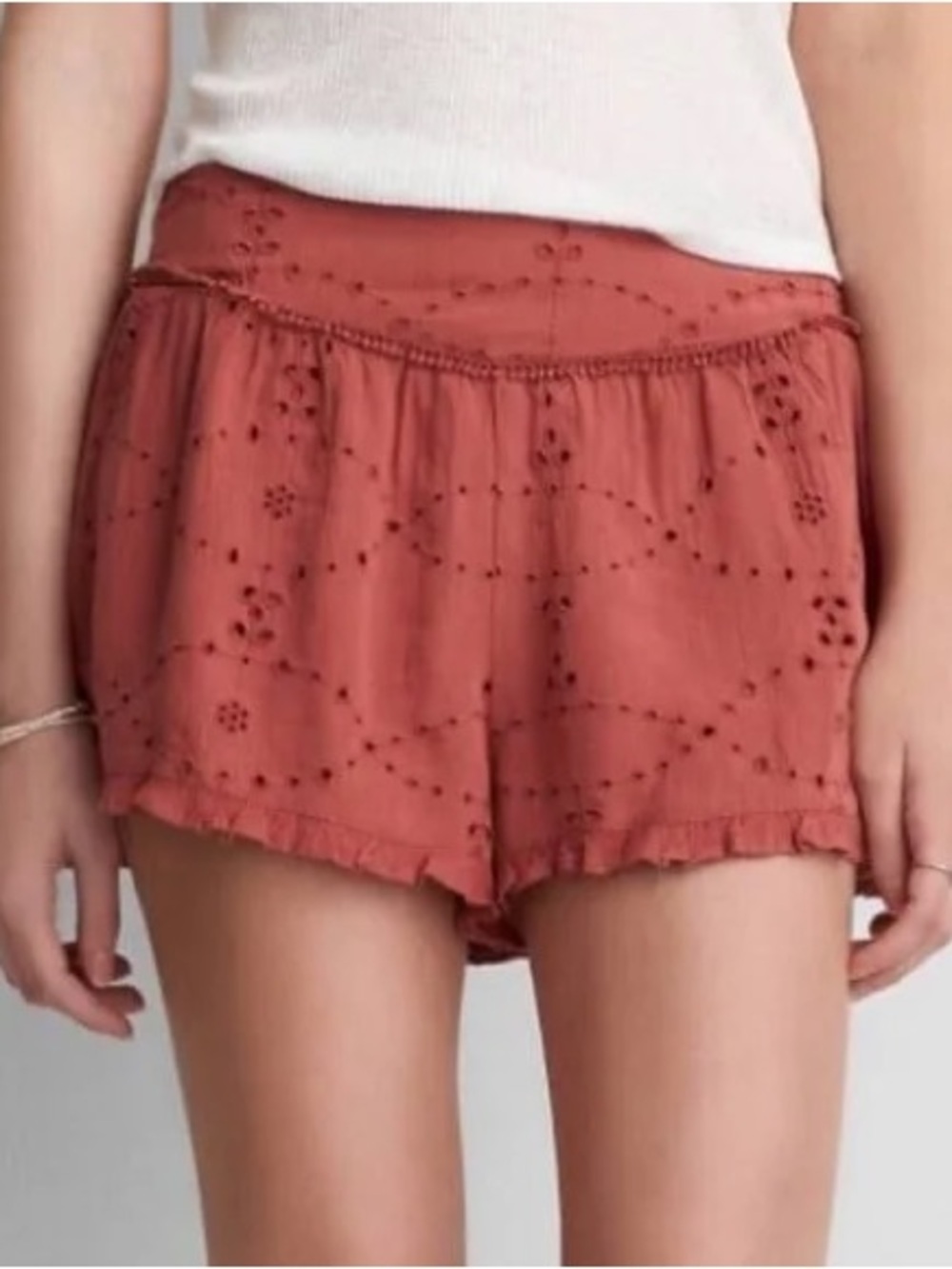 American Eagle rust coloured lined eyelet shorts